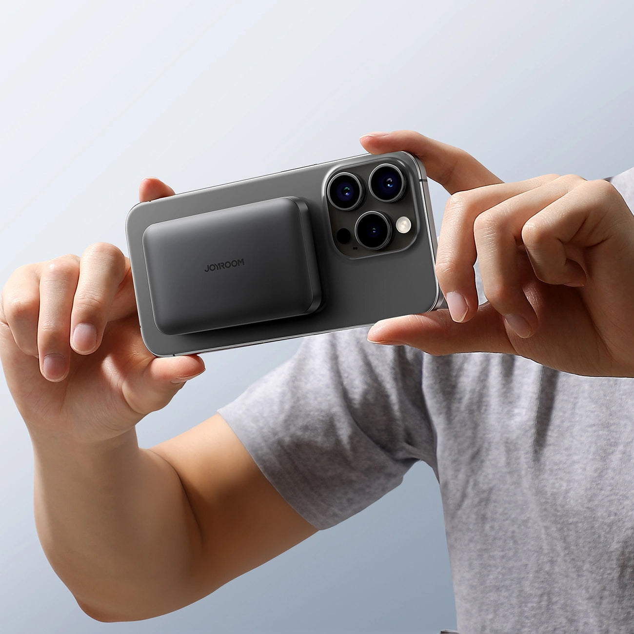 Batteria Esterna Wireless Joyroom JR-W020 Mini, 5000mAh, 20W, QC + PD + FQI, 1 x QI - 1 x USB-A - 1 x USB-C, Nera