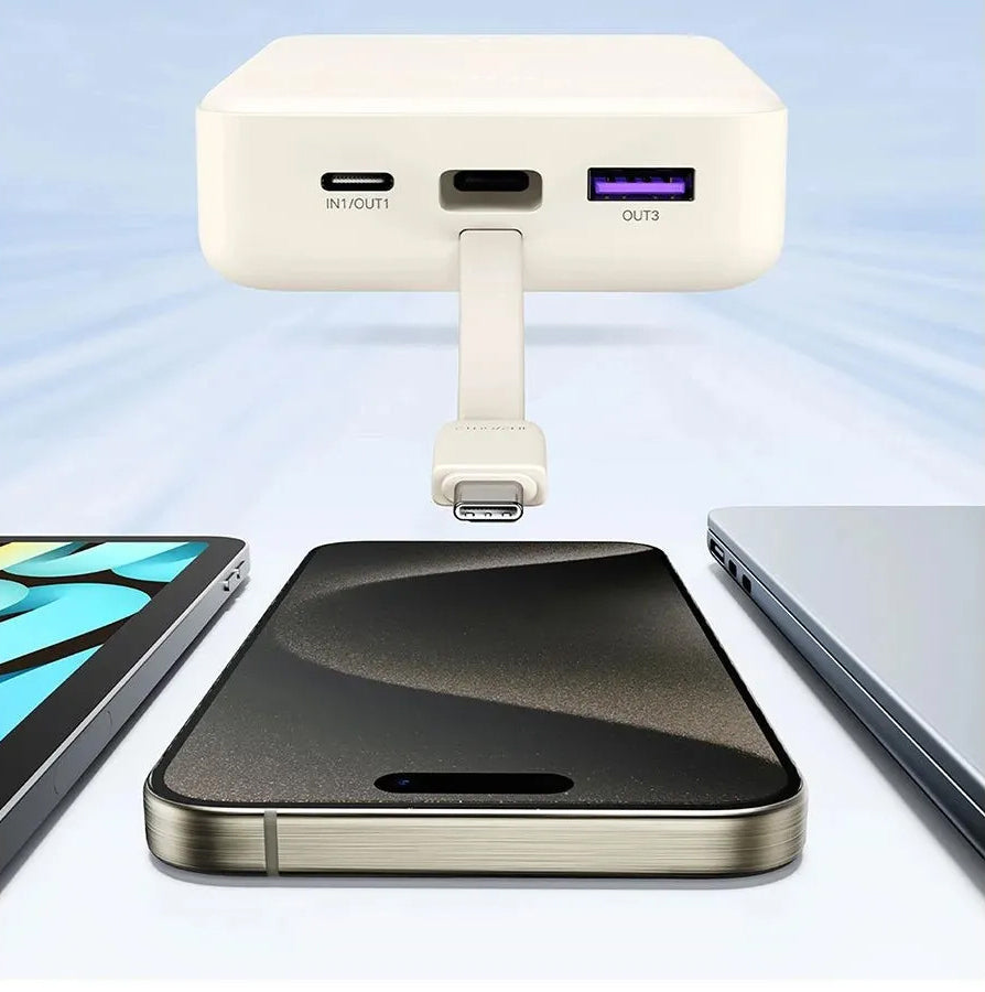 Batteria Esterna UGREEN PB521, 20000mAh, 30W, QC + PD, 1 x USB-A - 2 x USB-C, Bianca