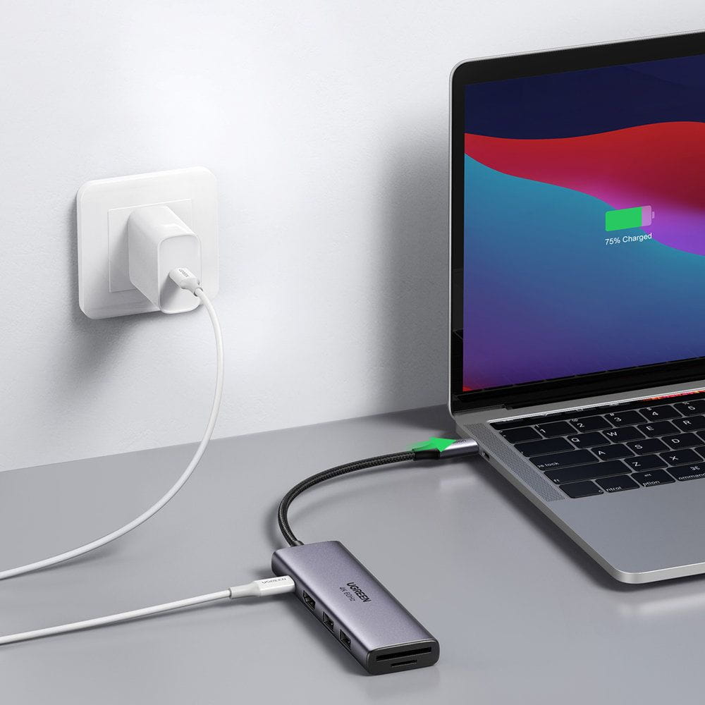 UGREEN CM511 USB-C Hub (60384), 2 x USB-A 3.0 - 1 x USB-C - 1 x HDMI - 1 x SD - 1 x microSD, Gray
