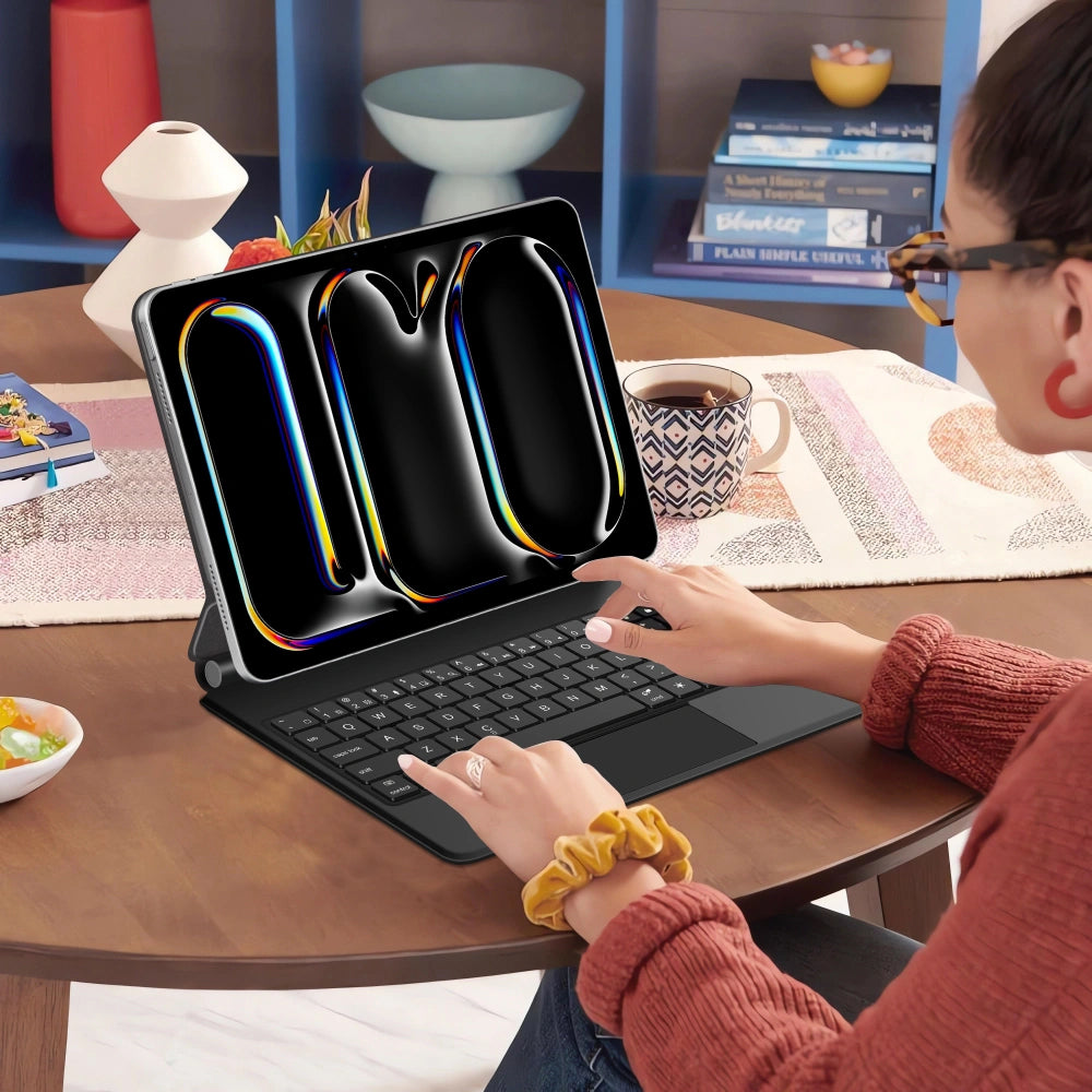 Custodia con Tastiera per Apple iPad Pro 13 (2025) / (2024), Tech-Protect, SmartCase Magnetica, Nera