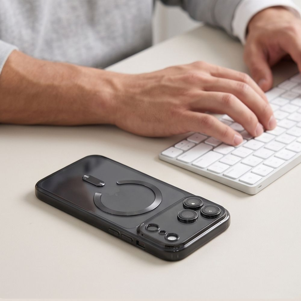 Custodia MagSafe per Apple iPhone 18 Pro / 17 Pro, Tech-Protect, Magflex, Nero Satinato