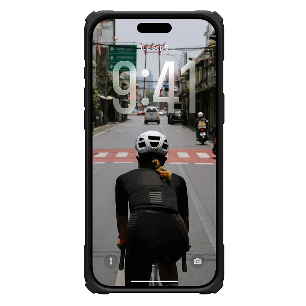 Custodia MagSafe per Apple iPhone 17 Pro Max, Urban Armor Gear, Plasma XTE, Nera Trasparente