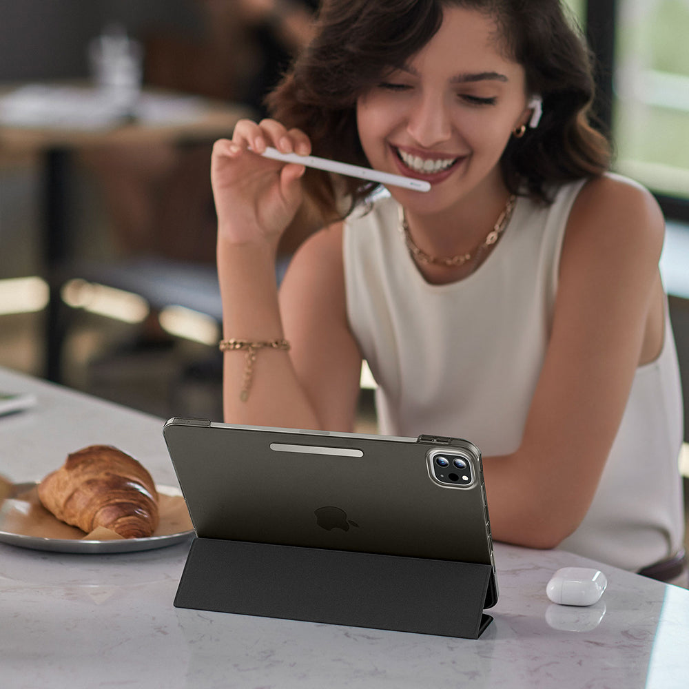 Custodia per Apple iPad Pro 13 (2024), ESR, Ascend Trifold, Nera Satinata