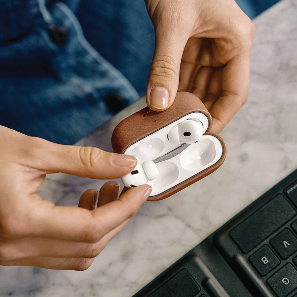 Custodia UNIQ Lyden Vex per Apple AirPods Pro 3, Marrone