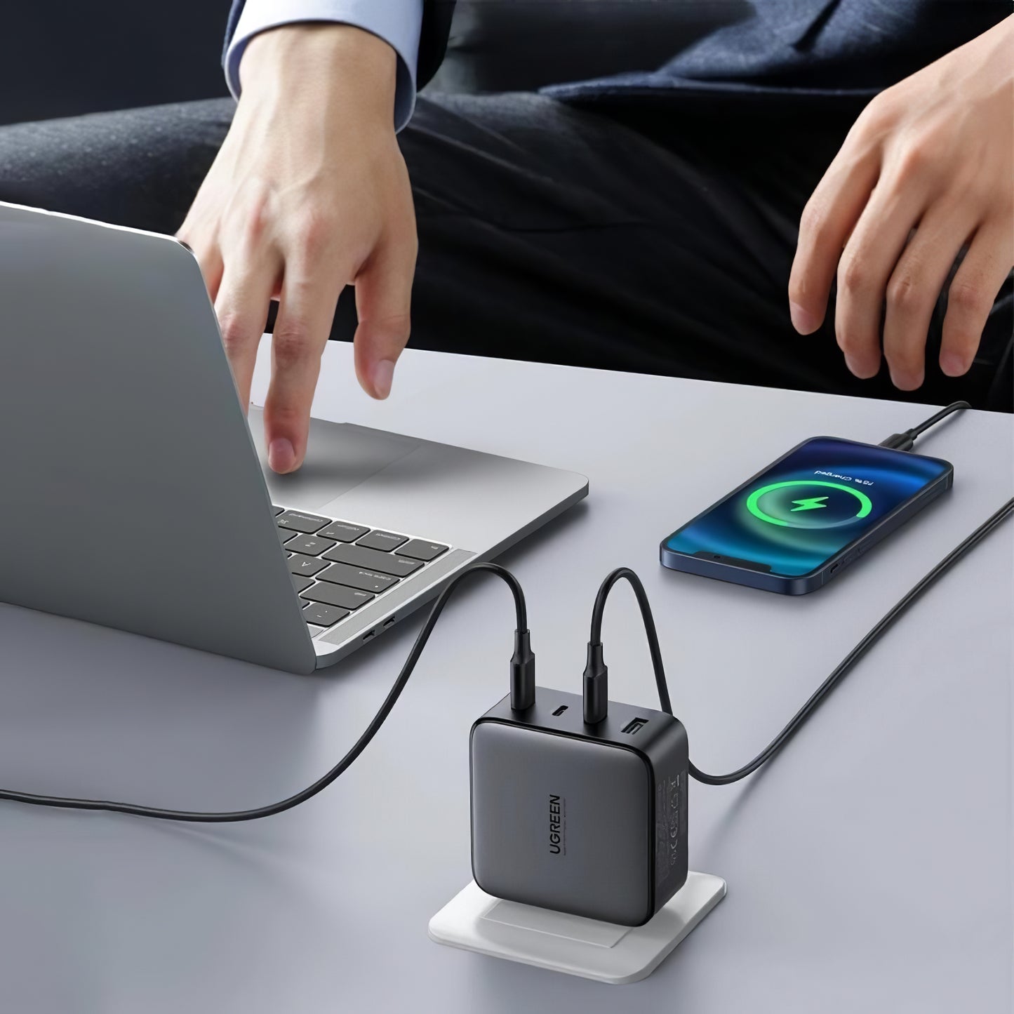 Caricabatterie di rete UGREEN CD226, 100W, 3A, 1 x USB-A - 3 x USB-C, nero