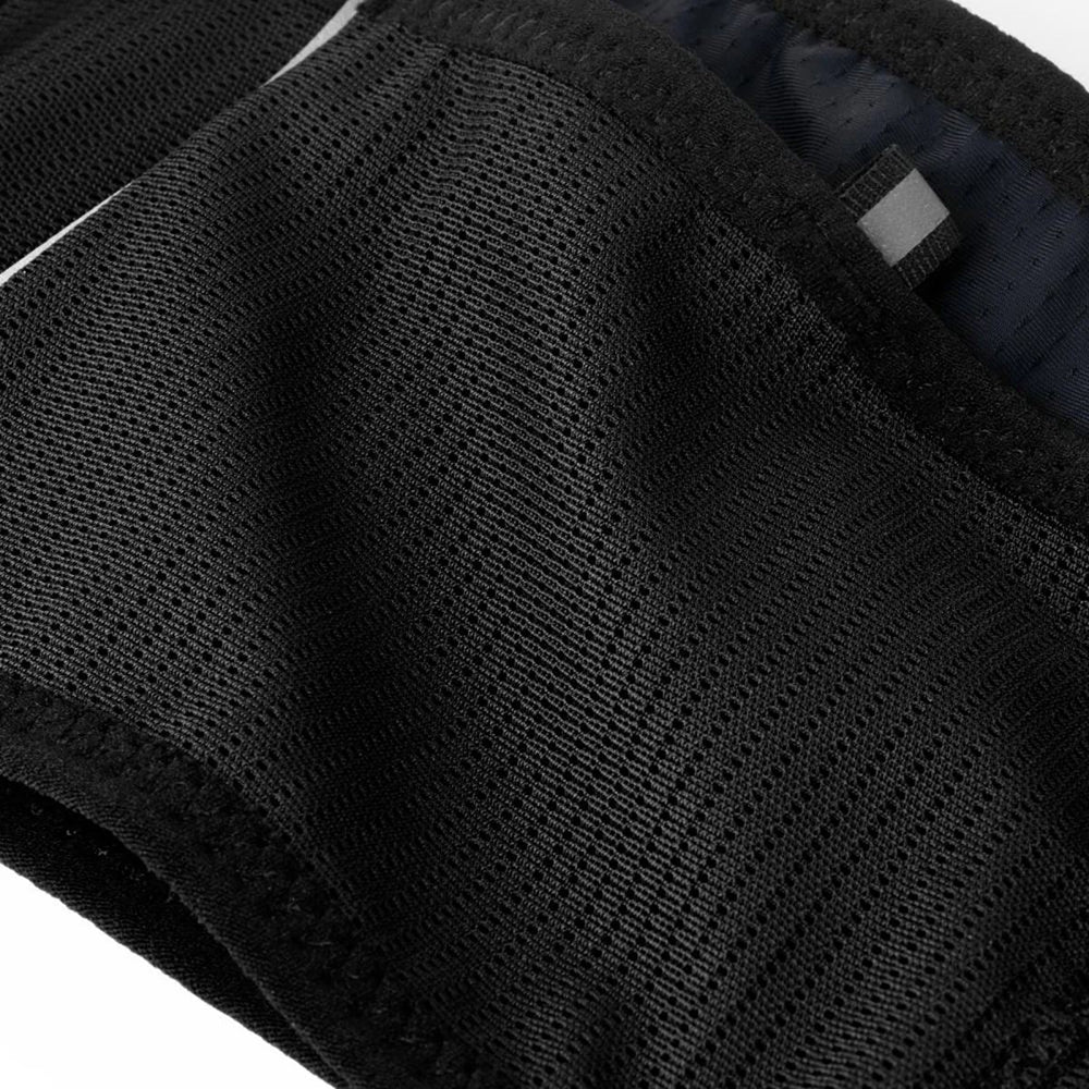 Spigen Dynamic Shield A712 Running Belt, Size L, Black AMP11677