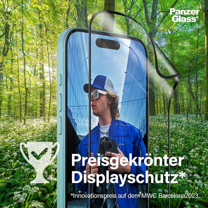 Pellicola Protettiva Schermo PanzerGlass Ultra-Wide Fit EyeCare per Apple iPhone 16 / 15, Vetro Temperato, Full Glue, Nera