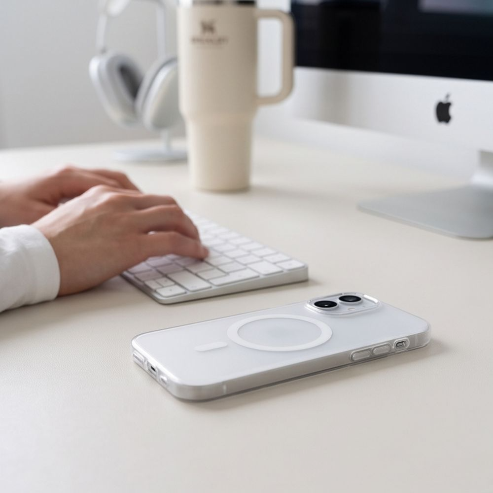 Custodia MagSafe per Apple iPhone 17, Tech-Protect, MagZero, Bianco Opaco