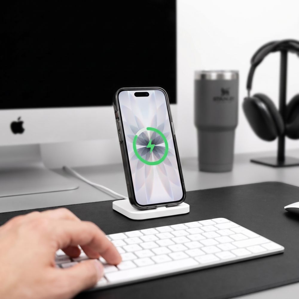 Custodia MagSafe per Apple iPhone 17, Tech-Protect, MagZero, Nero Opaco