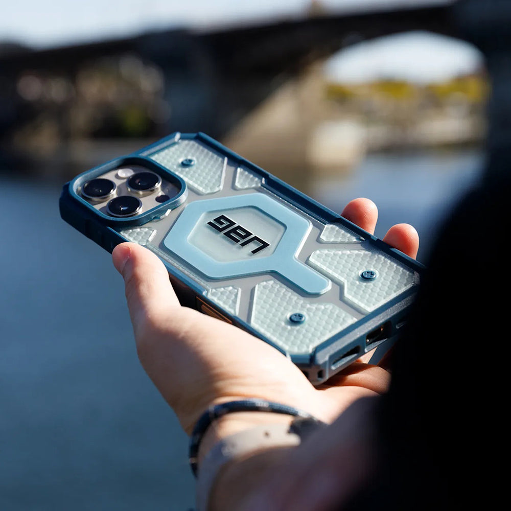 Custodia MagSafe per Apple iPhone 17 Pro Max, Urban Armor Gear, Pathfinder Clear con Lanyard, Blu