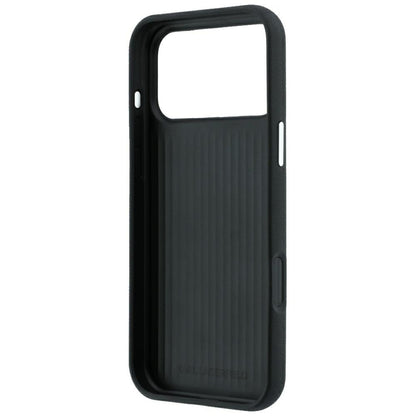 Custodia per Apple iPhone 18 Pro / 17 Pro, Karl Lagerfeld, Saffiano con spilla con le teste di Karl e Choupette e logo, nera