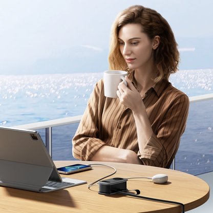 Prolunga Orico APP, 1 x Schuko - 1 x Presa - 2 x USB-A - 1 x USB-C, Nero Grigio